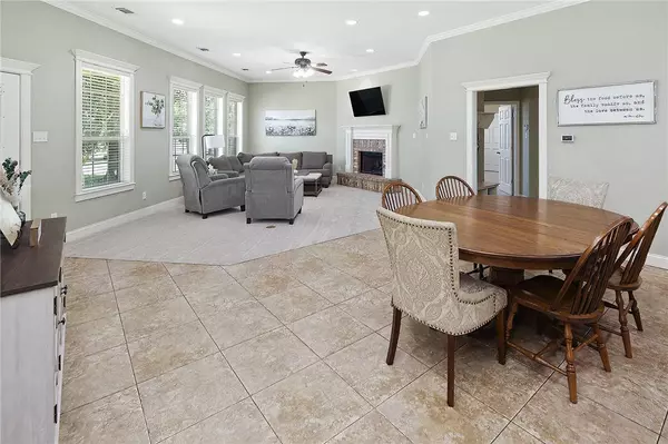 1684 Peach Crossing DR, College Station, TX 77845