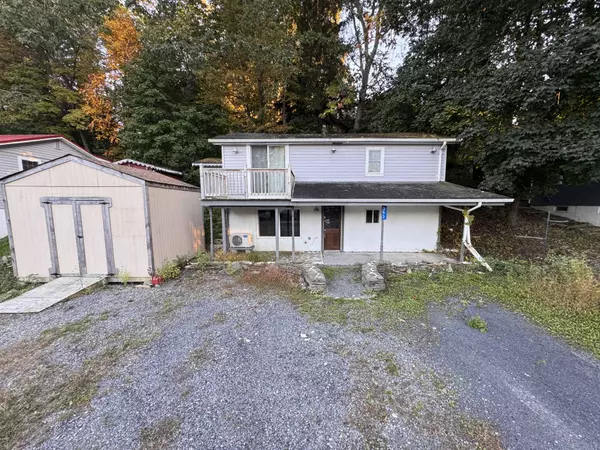 353 Icehouse Ln, Saylorsburg, PA 18353-8231