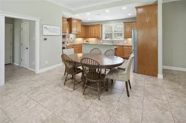 1684 Peach Crossing DR, College Station, TX 77845