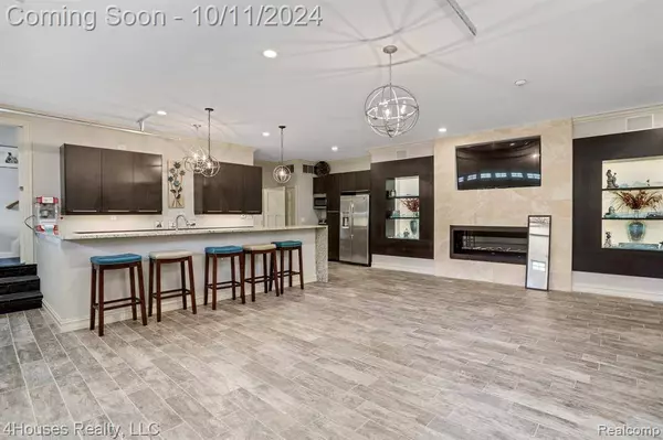 41800 HEYDENREICH Road, Clinton Township, MI 48038