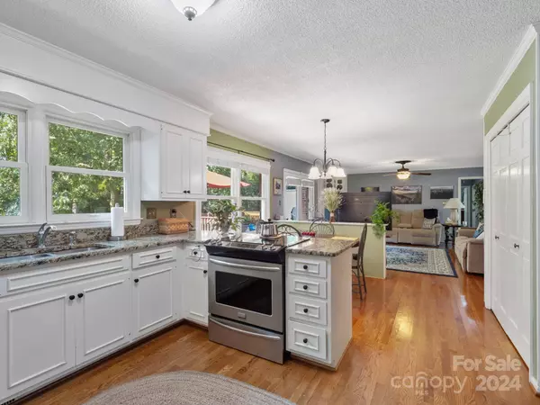 12701 Hashanli PL, Matthews, NC 28105