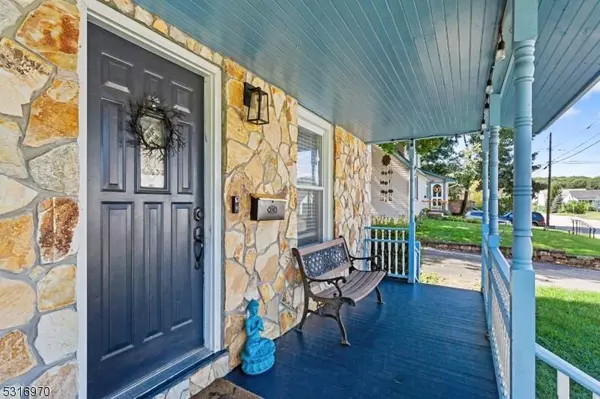 26 Whistler Pl, Wanaque Boro, NJ 07420