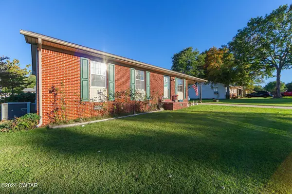 153 Maywood DR, Martin, TN 38237