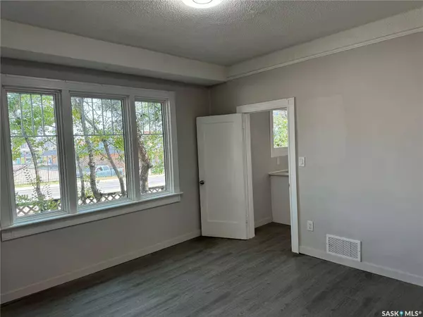 101 28th STREET W, Saskatoon, SK S7L 0K1