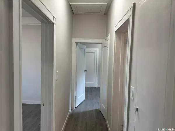 101 28th STREET W, Saskatoon, SK S7L 0K1