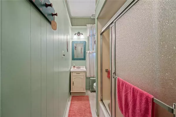 42 Grove ST, Woonsocket, RI 02895