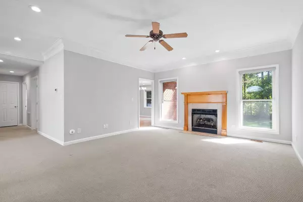 3194 Quincy Ln, Clarksville, TN 37043