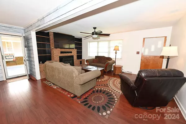 4625 Callaway DR, Valdese, NC 28690