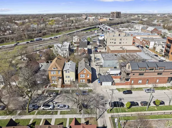 4742 N Lavergne Avenue, Chicago, IL 60630