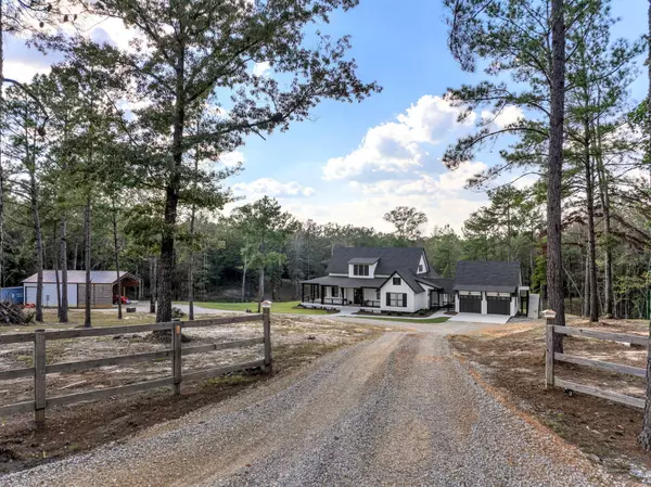 663 Lynn Ray Rd., Petal, MS 39465