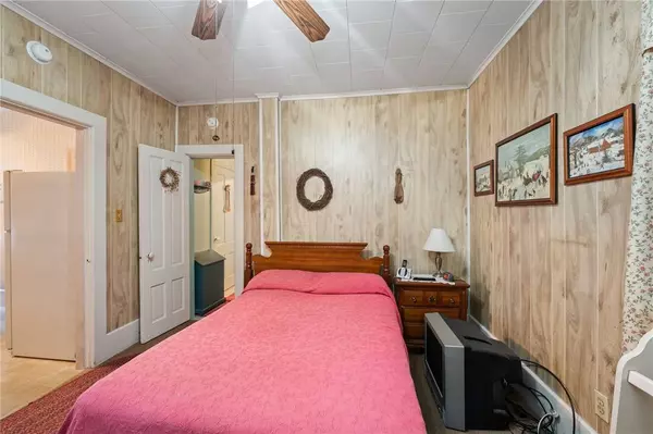 42 Grove ST, Woonsocket, RI 02895