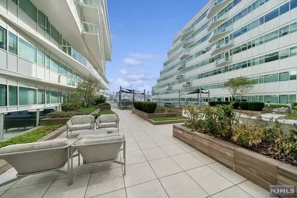 800 Avenue Port Imp  # 309, Weehawken, NJ 07086