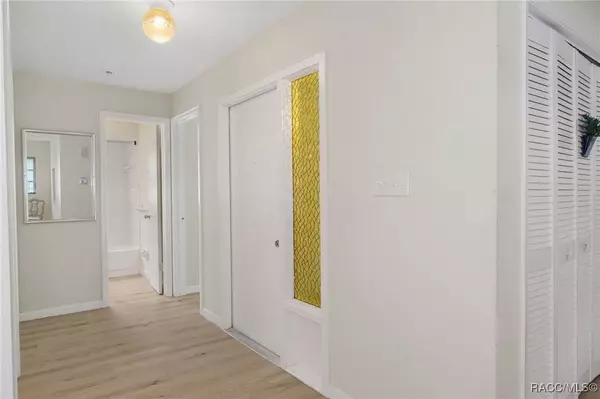 39 Jamaica ST, Homosassa, FL 34446