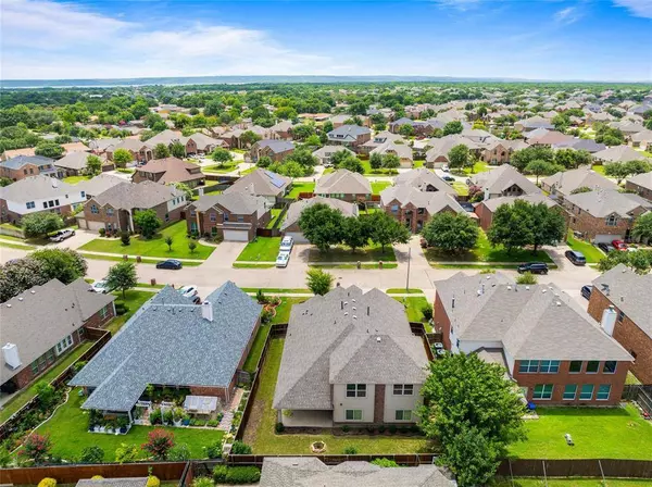 2224 Sparrow Hawk Court, Grand Prairie, TX 75052