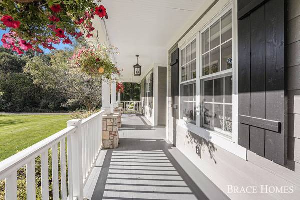 12855 Sky High Drive, Lowell, MI 49331