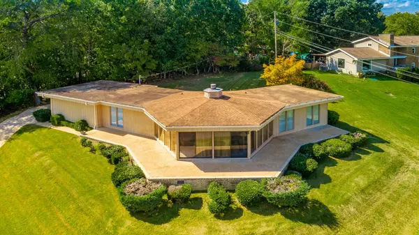 2523 Hunt Heights DR, Soddy-daisy, TN 37379