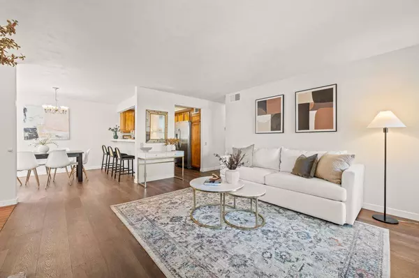 2280 Hurley WAY #33, Sacramento, CA 95825