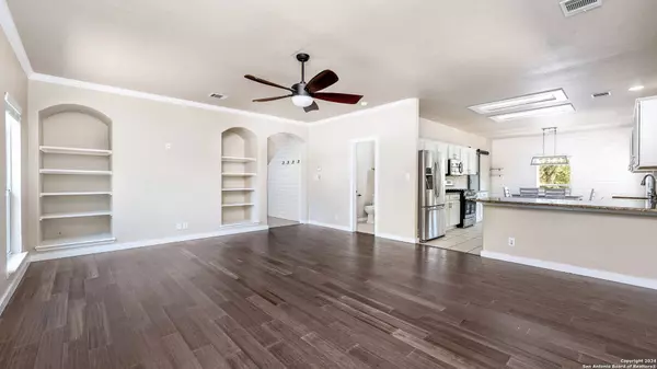 530 CATTLE RANCH DR, San Antonio, TX 78245-2767