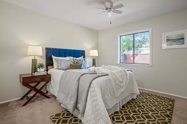 353 Kayenta DR, White Rock, NM 87547