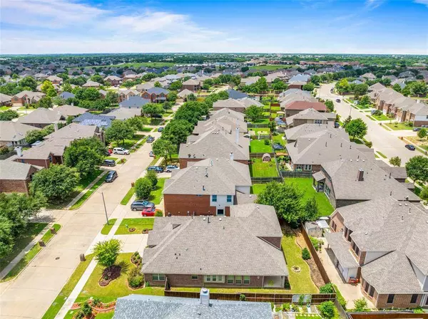 2224 Sparrow Hawk Court, Grand Prairie, TX 75052