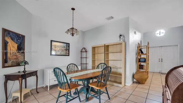 16233 SW 54th Ter, Miami, FL 33185