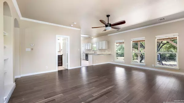 530 CATTLE RANCH DR, San Antonio, TX 78245-2767