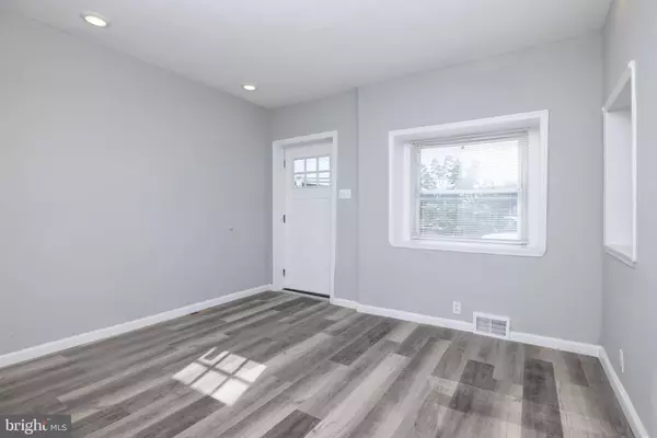 2821 E ONTARIO ST, Philadelphia, PA 19134