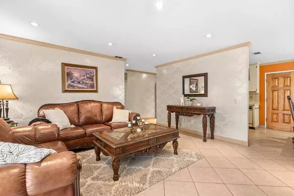 351 Dorothy Ct, Escondido, CA 92027