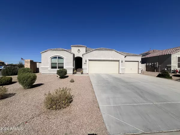 588 W DANISH RED Trail, San Tan Valley, AZ 85143
