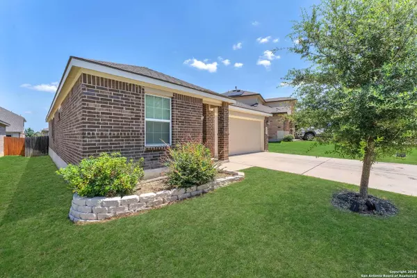 6083 AKIN CIR, San Antonio, TX 78261-4507