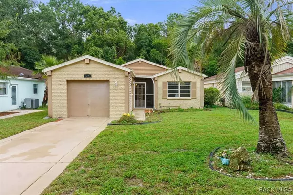 39 Jamaica ST, Homosassa, FL 34446