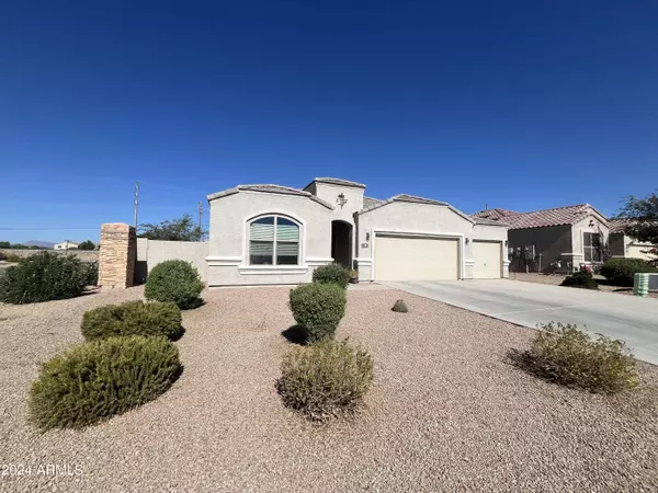 588 W DANISH RED Trail, San Tan Valley, AZ 85143
