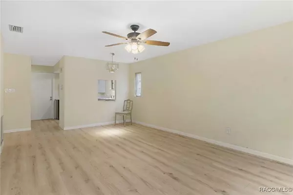 39 Jamaica ST, Homosassa, FL 34446