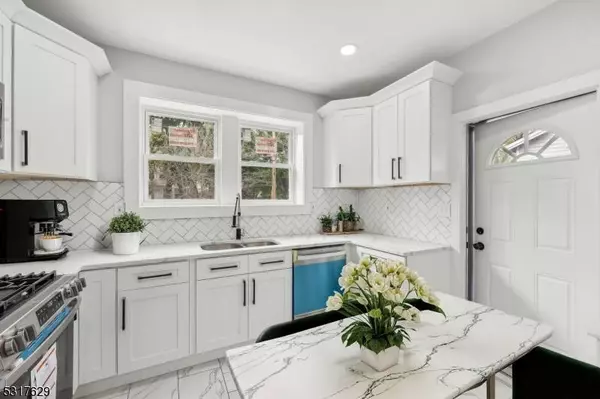 33 Edgerton Ter, East Orange City, NJ 07017