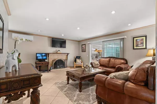 351 Dorothy Ct, Escondido, CA 92027