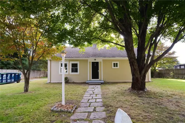 11 Elm RD, Burrillville, RI 02826