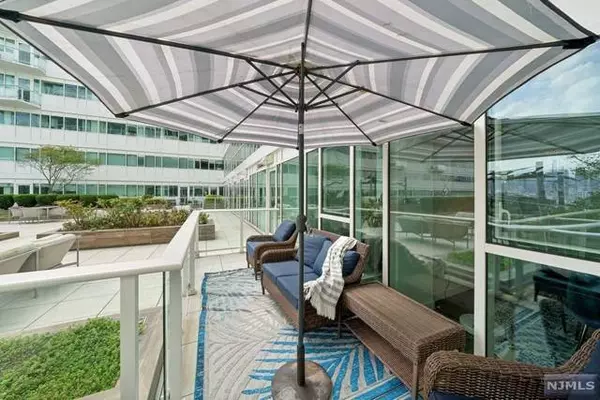 800 Avenue Port Imp  # 309, Weehawken, NJ 07086