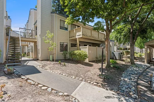 2280 Hurley WAY #33, Sacramento, CA 95825