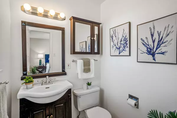 353 Kayenta DR, White Rock, NM 87547