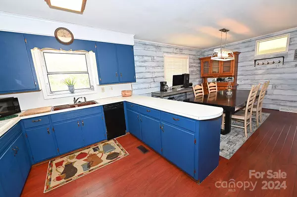 4625 Callaway DR, Valdese, NC 28690