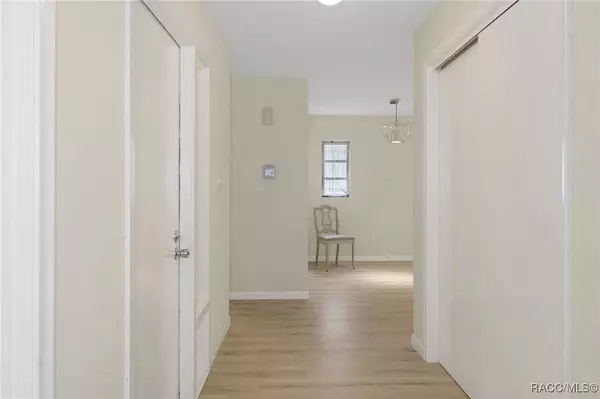 39 Jamaica ST, Homosassa, FL 34446