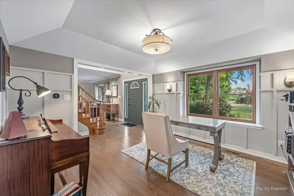 2019 Blue Pine Drive, Crystal Lake, IL 60012