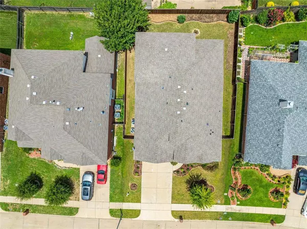 2224 Sparrow Hawk Court, Grand Prairie, TX 75052