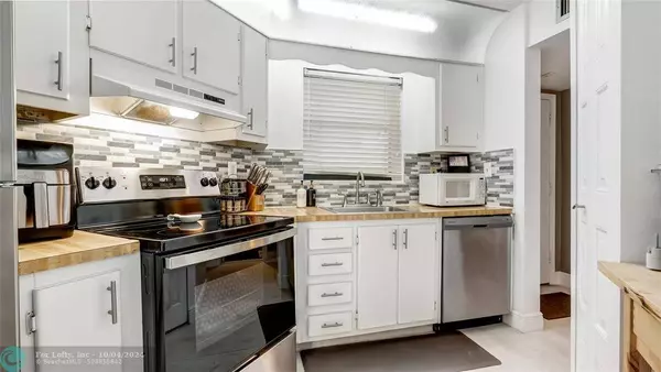 6555 W Broward Blvd  #112, Plantation, FL 33317