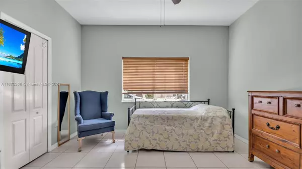 16233 SW 54th Ter, Miami, FL 33185