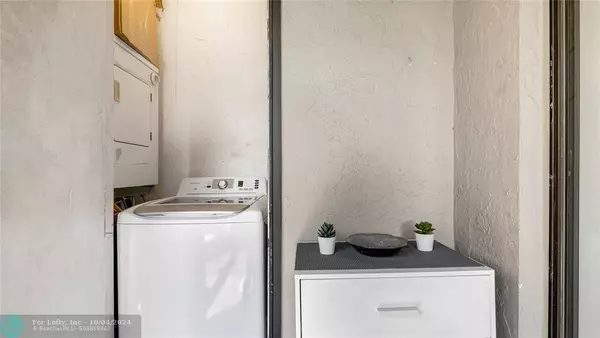 6555 W Broward Blvd  #112, Plantation, FL 33317