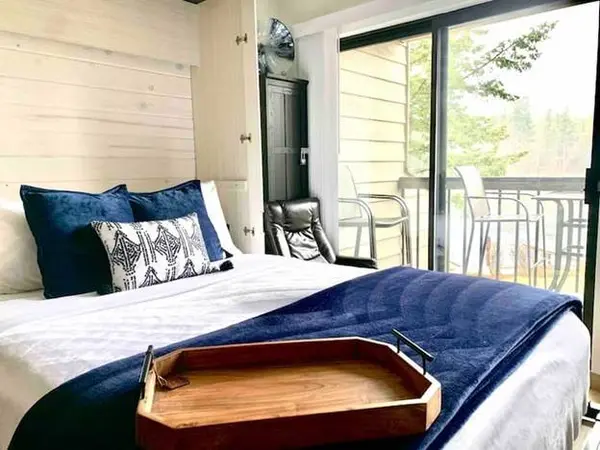 180 Vista LN #258, Bigfork, MT 59911