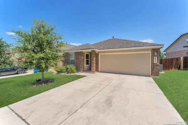 6083 AKIN CIR, San Antonio, TX 78261-4507