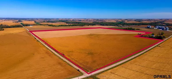 2700 Holdrege Road, Milford, NE 68405