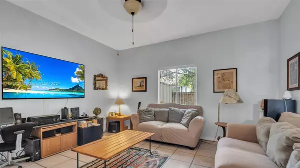 16233 SW 54th Ter, Miami, FL 33185